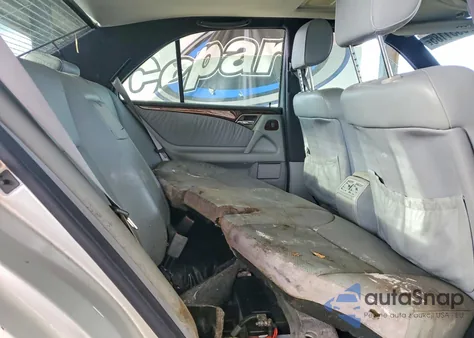 1998 Mercedes-Benz E 430 z USA, uszkodzony, nr VIN WDBJF70F8WA609645